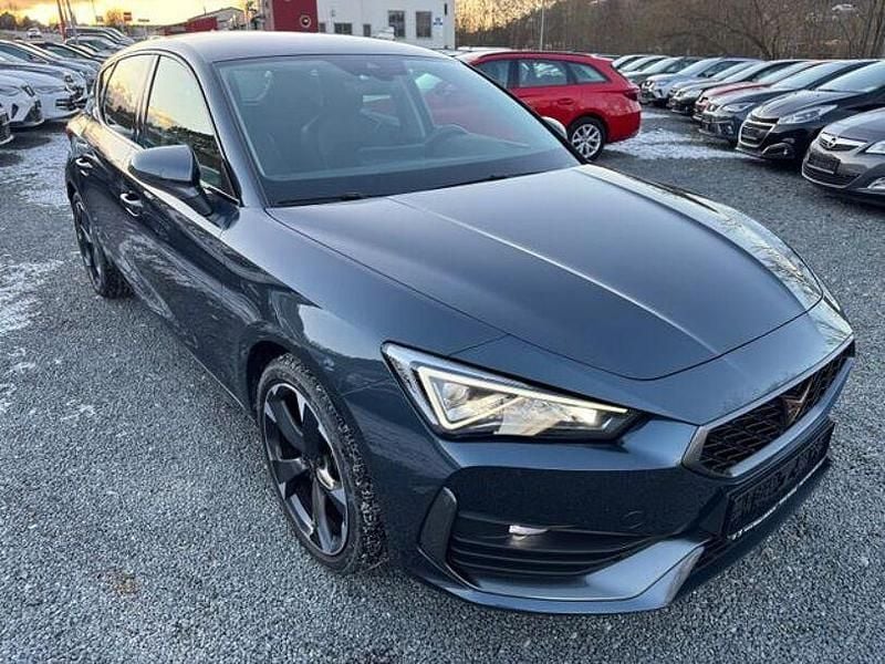 Grau Gebraucht 2024 Cupra Leon Limousine | 23.860 € (Superpreis) - Bild 1/4