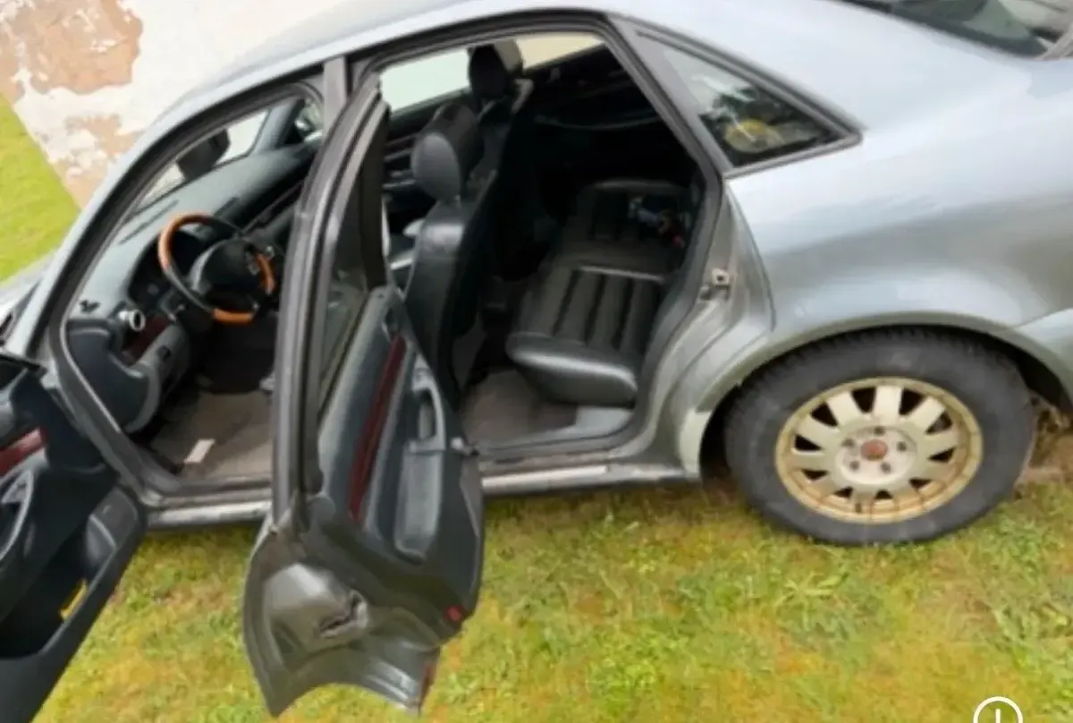 Gebraucht Audi A4 116 PS (85 kW) 2000 Limousine