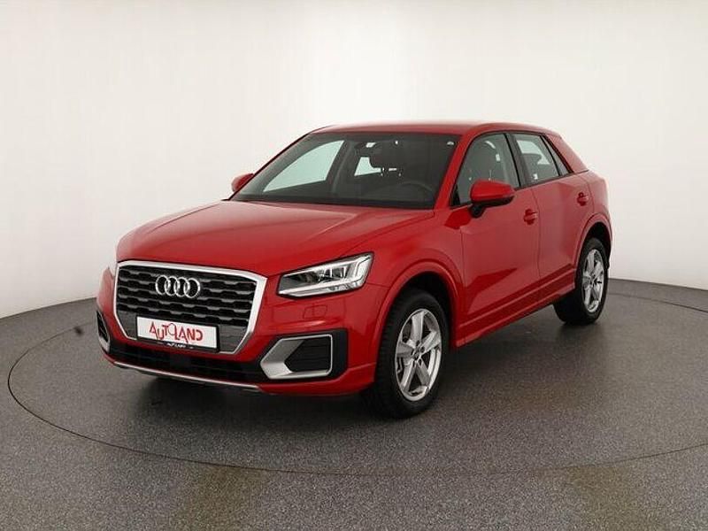 Gebraucht Audi Q2 Comfort 150 PS (110 kW) 2018 Rot SUV