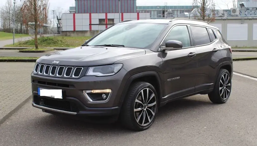 Gebraucht Jeep Compass Limited 140 PS (102 kW) 2019 Grau SUV