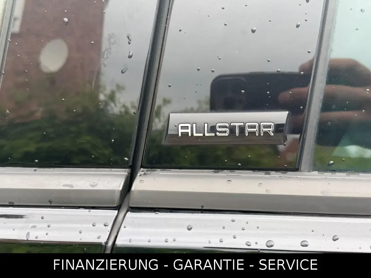 Gebraucht VW Golf Sportsvan Allstar 116 PS (85 kW) 2016 Schwarz Van / Kleinbus