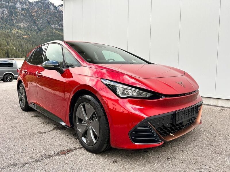 Gebraucht Cupra Born Basis 150 kW (204 PS) 2023 Rot Kleinwagen