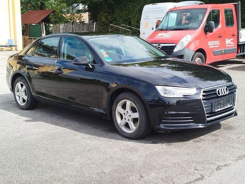 Schwarz Gebraucht 2018 Audi A4 Limousine | 12.000 € (Superpreis) - Bild 1/4