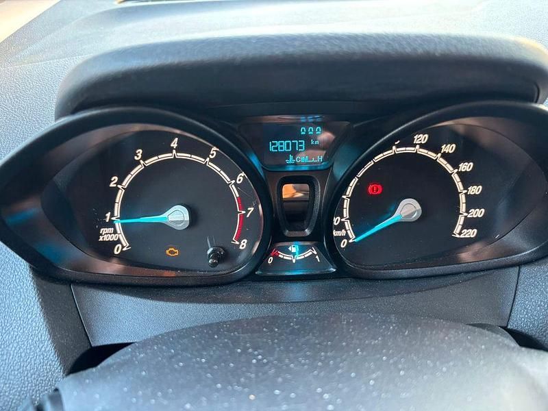 Gebraucht Ford Tourneo Courier Titanium 101 PS (74 kW) 2015 Weiß Van / Kleinbus