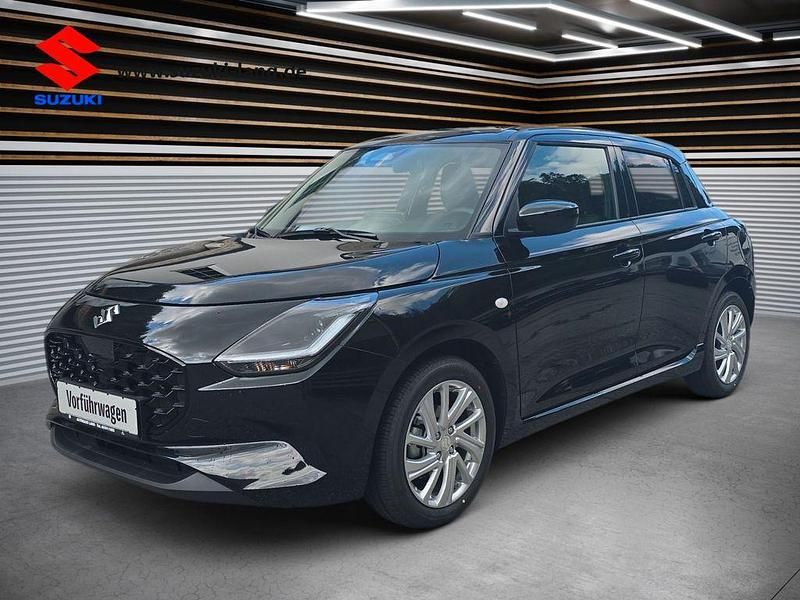 Schwarz Neu 2024 Suzuki Swift Comfort Limousine | 16.900 € - Bild 1/4