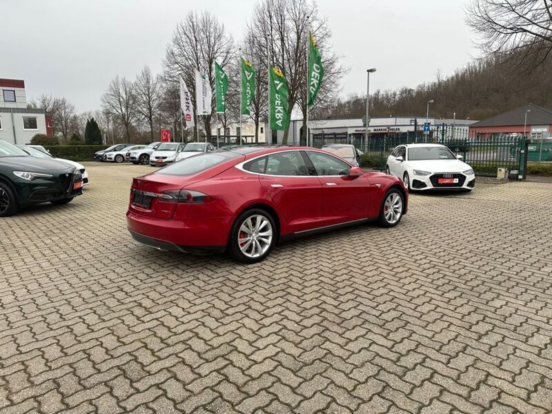 Gebraucht Tesla Model S Performance 514 kW (700 PS) 2015 Rot Kleinwagen