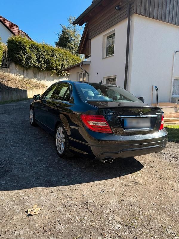 Gebraucht Mercedes C250 AMG 204 PS (150 kW) 2011 Schwarz Limousine