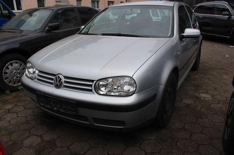Silber Gebraucht 2003 VW Golf IV Limousine | 690 € (Superpreis) - Bild 1/4