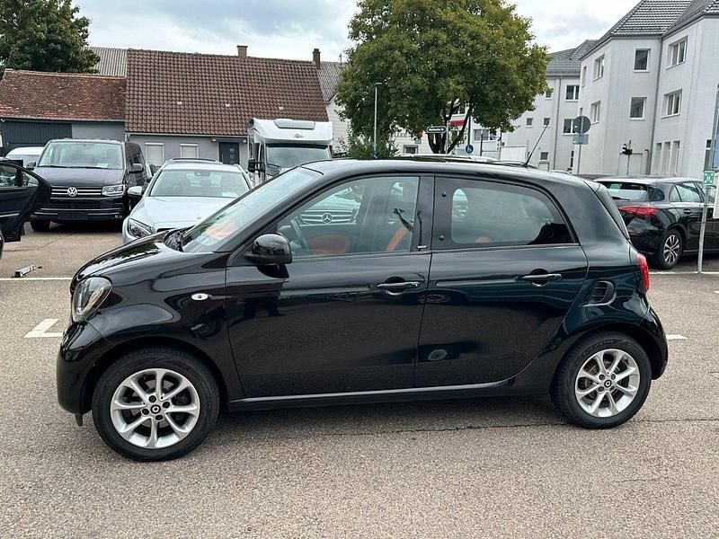Gebraucht Smart ForFour Passion 90 PS (66 kW) 2015 Schwarz Kleinwagen