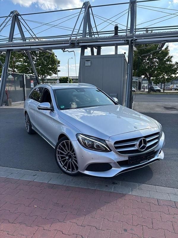 Gebraucht Mercedes C180 156 PS (114 kW) 2016 Silber Kombi