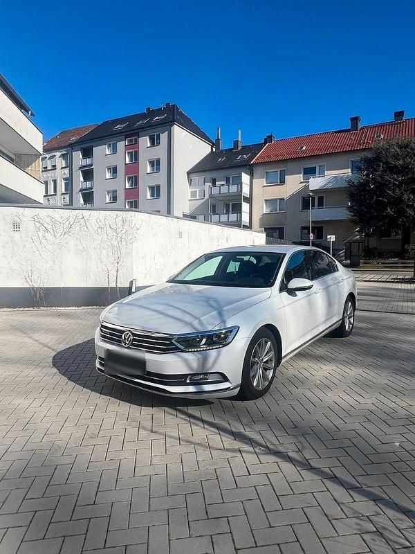 Gebraucht VW Passat 239 PS (175 kW) 2016 Weiß Limousine