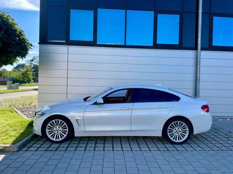 Weiß Gebraucht 2018 BMW 420 Gran Coupé Luxury Line Coupé | 23.999 € (Fairer Preis) - Bild 1/4