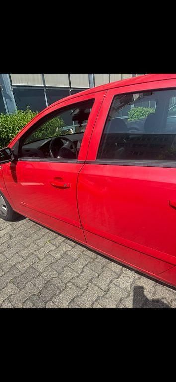 Gebraucht Opel Astra Edition 140 PS (102 kW) 2006 Rot Limousine