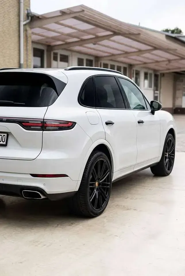 Gebraucht Porsche Cayenne 462 PS (339 kW) 2022 Grau SUV
