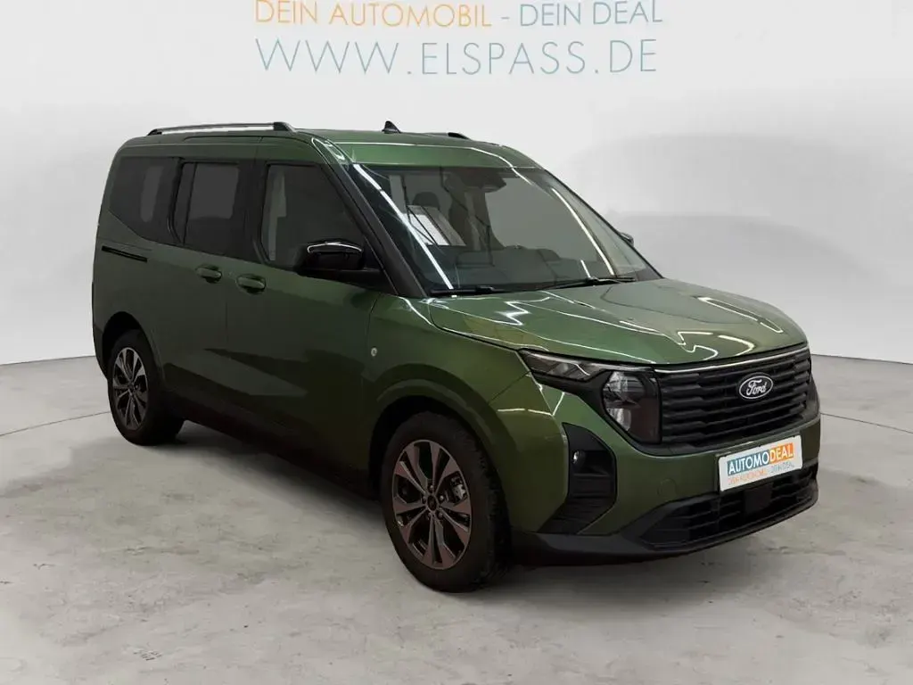 Gebraucht Ford Tourneo Courier Titanium 125 PS (91 kW) 2025 Gruen Van / Kleinbus