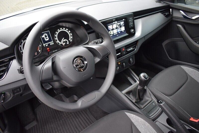 Gebraucht Skoda Scala Cool Plus 95 PS (69 kW) 2020 Silber Kleinwagen