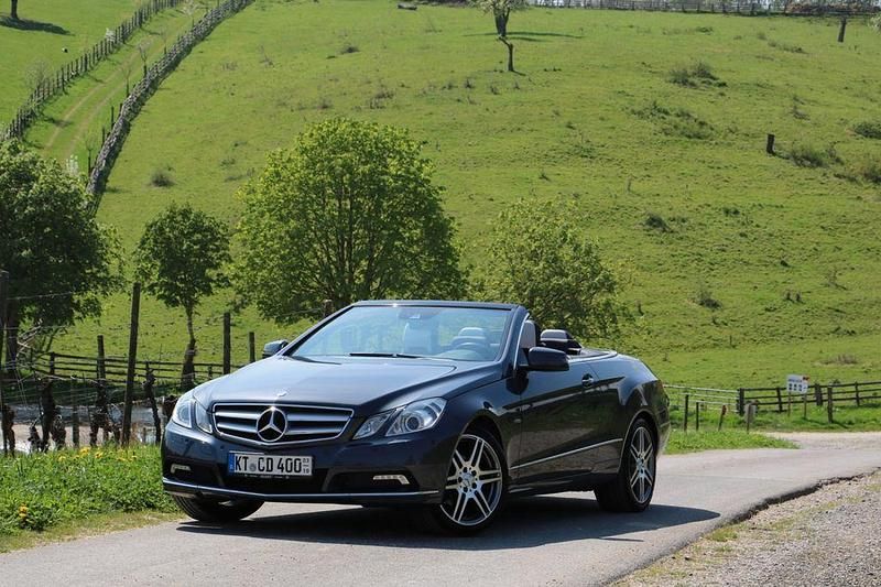 Gebraucht Mercedes E250 Edition 204 PS (150 kW) 2010 Grau Cabrio