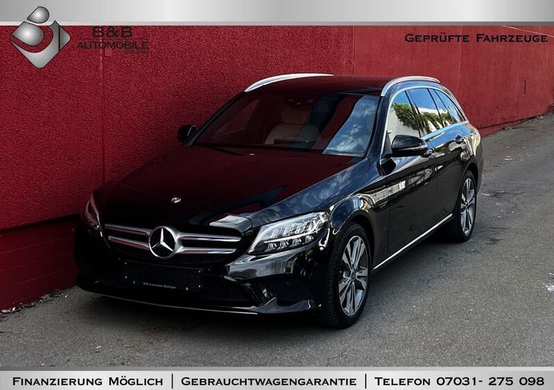 Schwarz Gebraucht 2021 Mercedes C300e Avantgarde Limousine | 22.990 € (Fairer Preis) - Bild 1/4