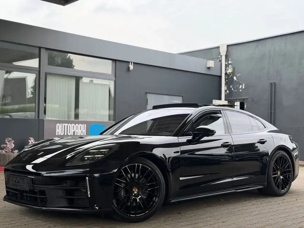 Gebraucht Porsche Panamera 4 354 PS (260 kW) 2025 Schwarz Kleinwagen