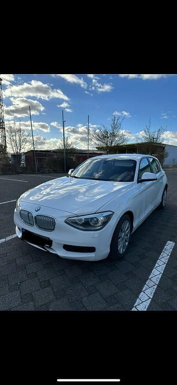 Weiß Gebraucht 2012 BMW 114 Kleinwagen | 4.900 € (Fairer Preis) - Bild 1/4