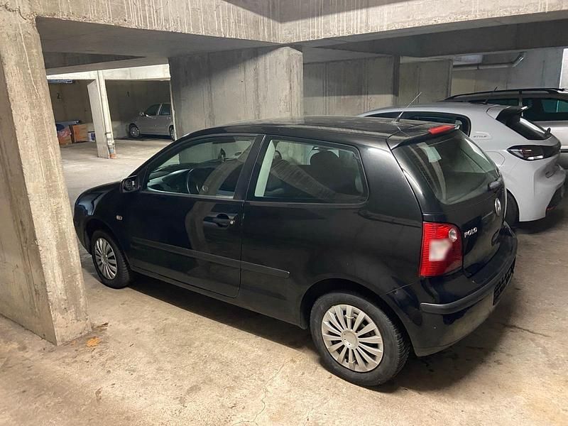 Second-hand VW Polo Basis 64 CP (47 kW) 2003 Negru Hatchback