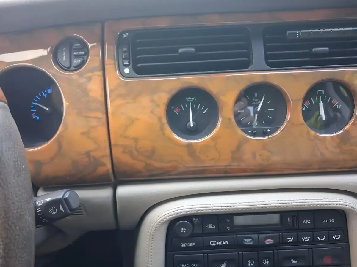Gebraucht Jaguar XK8 284 PS (208 kW) 2001 Gold Coupé