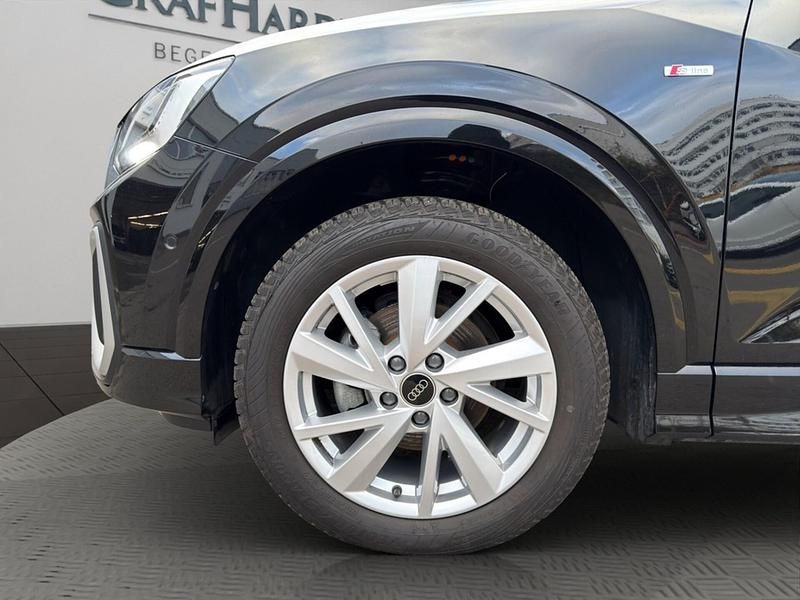 Gebraucht Audi Q2 S-Line 150 PS (110 kW) 2025 Mythosschwarz metallic SUV