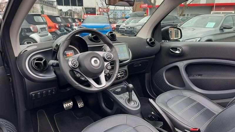 Gebraucht Smart ForTwo Cabrio 90 PS (66 kW) 2019 Schwarz Cabrio