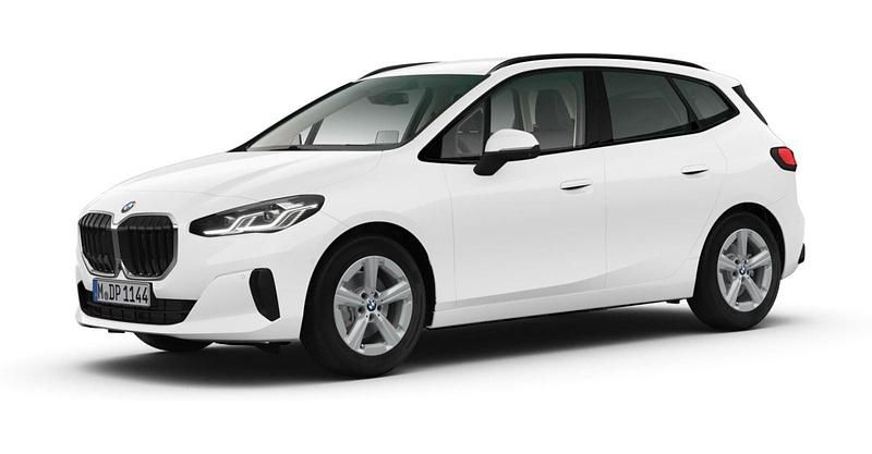 Weiß Gebraucht 2025 BMW 220 Active Tourer Luxury Line Van / Kleinbus | 34.180 € (Fairer Preis) - Bild 1/4