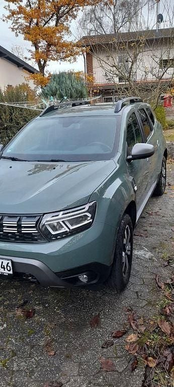 Grün Gebraucht 2024 Dacia Duster Journey SUV | 19.500 € (Superpreis) - Bild 1/3
