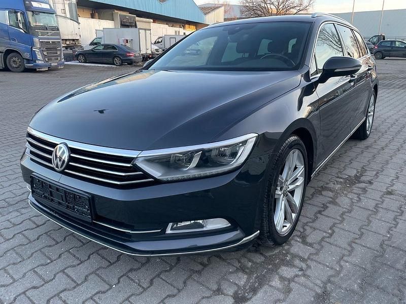 Gebraucht VW Passat R-line 190 PS (139 kW) 2019 Grau Limousine