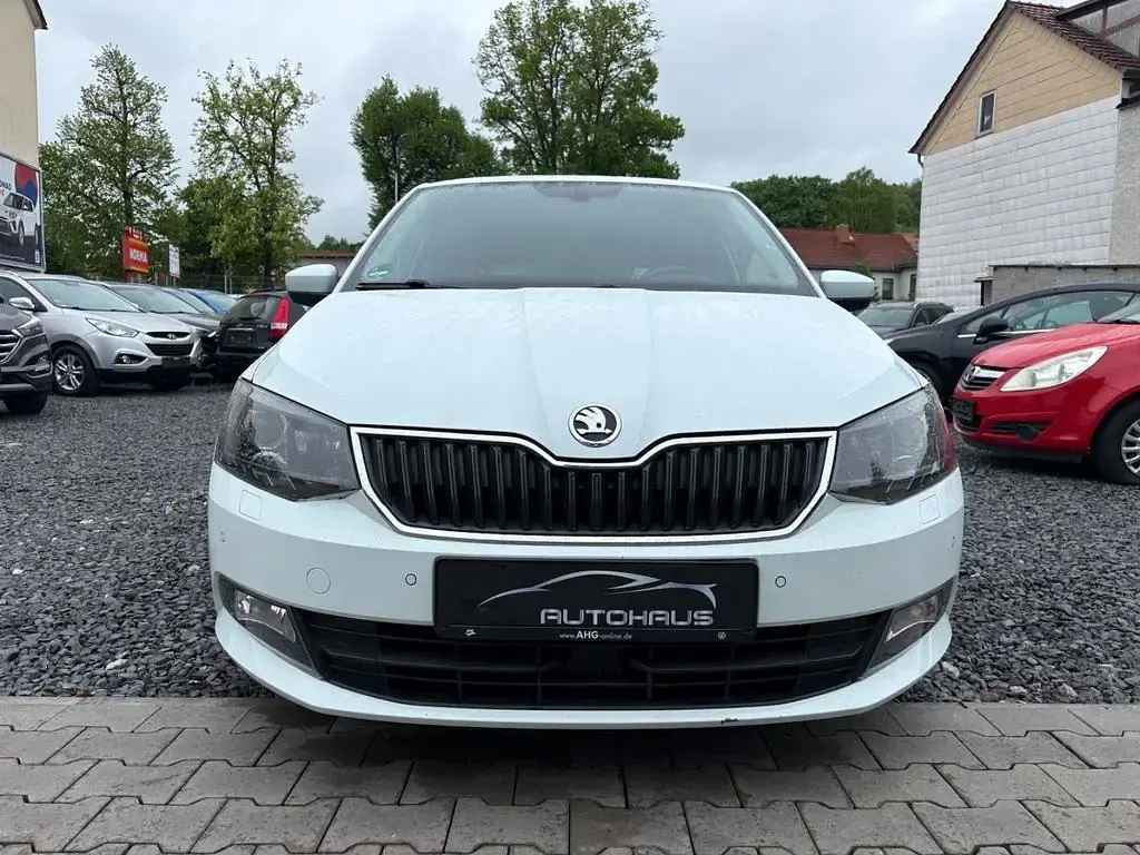 Używany Skoda Fabia Joy 90 KM (66 kW) 2016 Biały Kombi