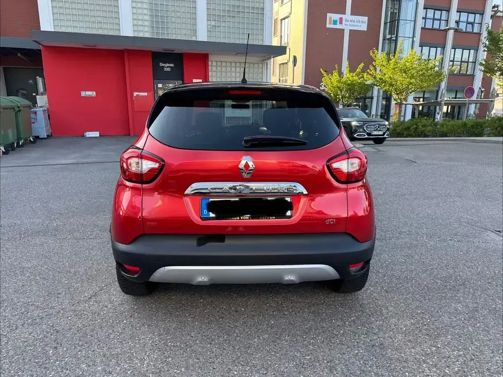 Gebraucht Renault Captur Experience 90 PS (66 kW) 2015 Rot SUV