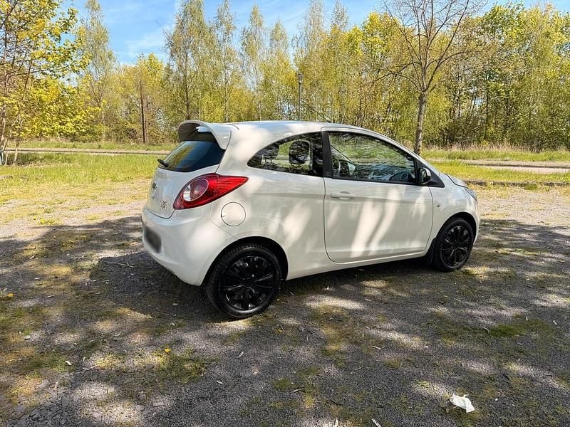 Używany Ford Ka Titanium 69 KM (50 kW) 2009 Biały Hatchback