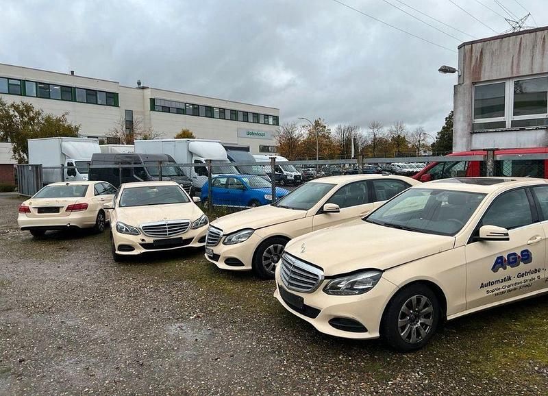 Gelb Gebraucht 2014 Mercedes E200 Limousine | 2.500 € (Fairer Preis) - Bild 1/1