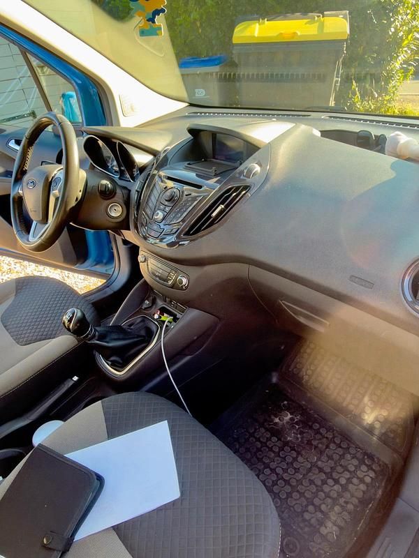 Gebraucht Ford Tourneo Courier 101 PS (74 kW) 2015 Blau Van / Kleinbus