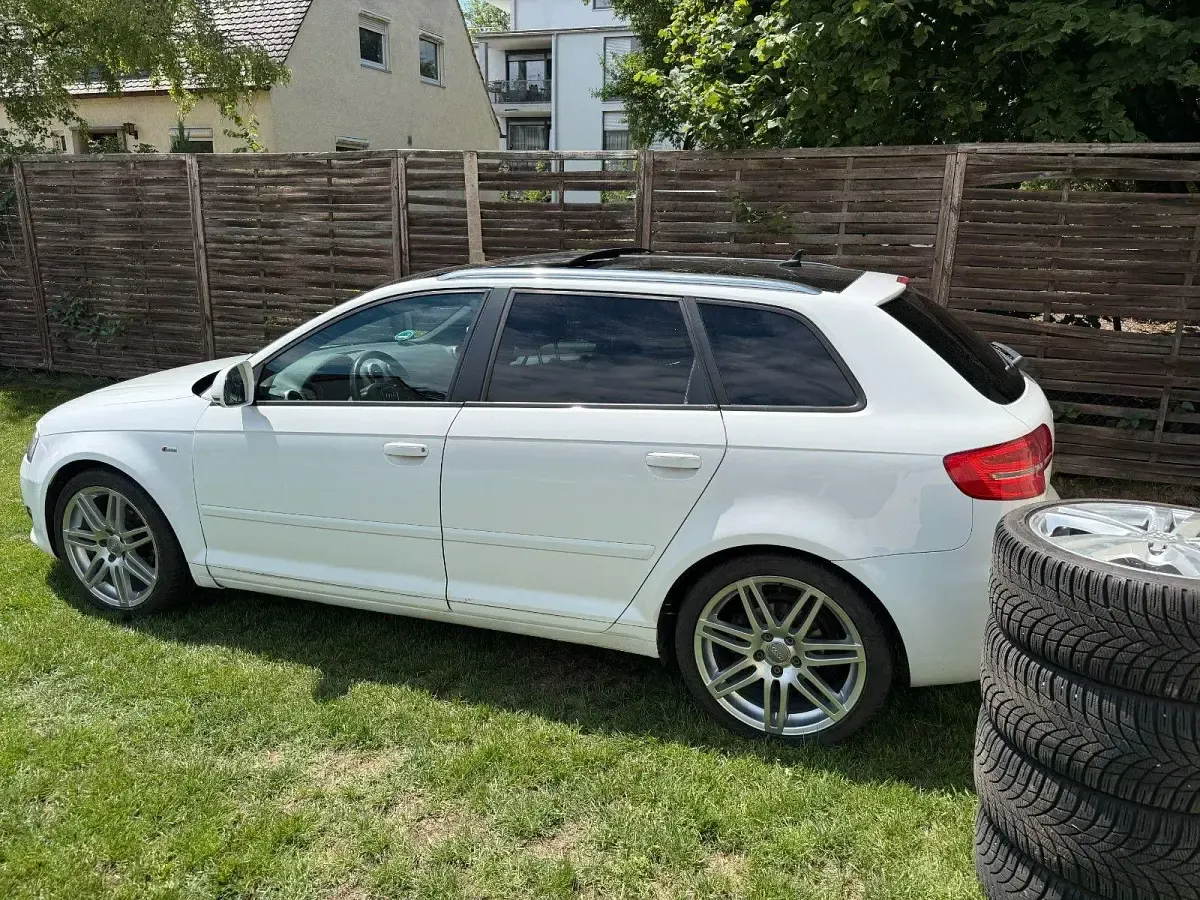 Gebraucht Audi A3 S-Line 160 PS (117 kW) 2009 Weiß Kleinwagen
