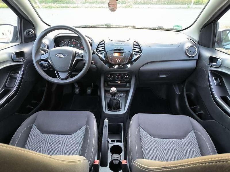 Gebraucht Ford Ka Trend 71 PS (52 kW) 2018 Grau Limousine