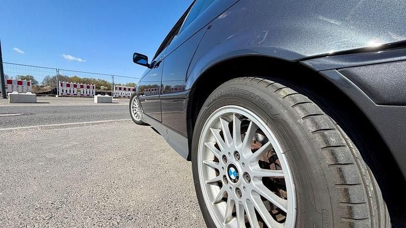 Gebraucht BMW 325 192 PS (141 kW) 1993 Schwarz Coupé