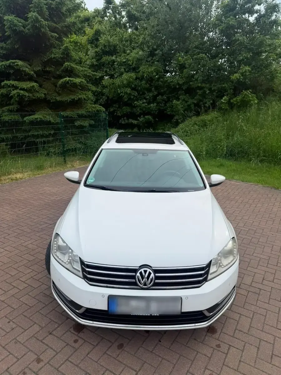 Gebraucht VW Passat 140 PS (102 kW) 2012 Kombi