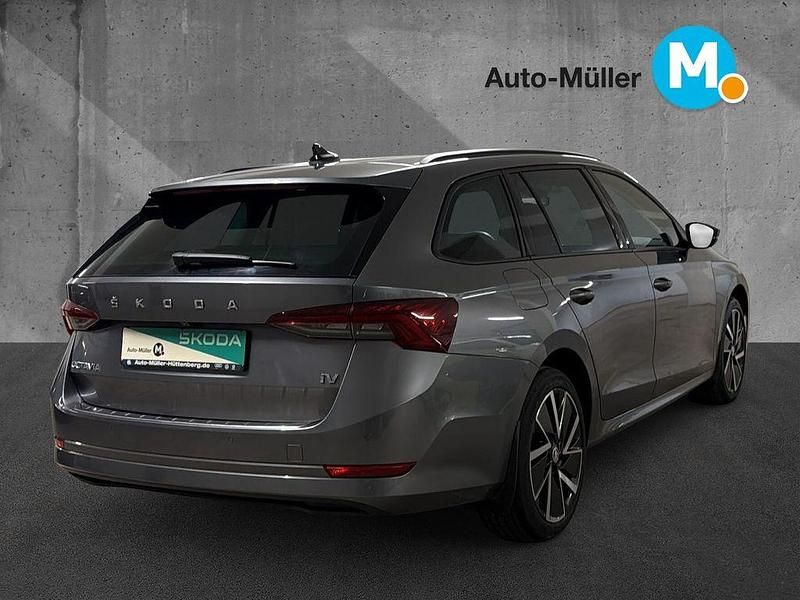 Gebraucht Skoda Octavia Clever 204 PS (150 kW) 2022 Graphitegrau metallic (metallic) Kombi