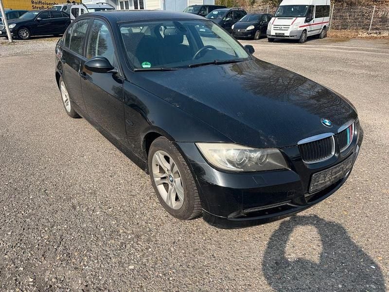 Gebraucht BMW 320 Sport Line 170 PS (125 kW) 2008 Schwarz Limousine