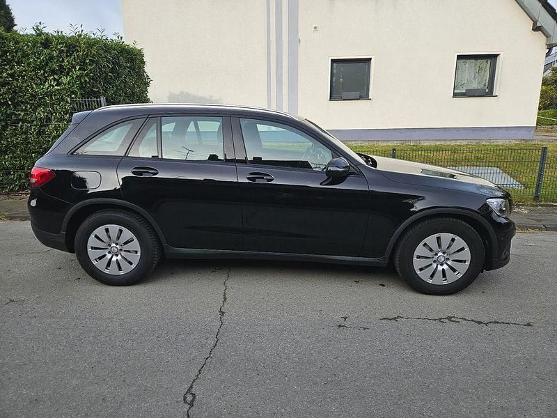 Gebraucht Mercedes GLC220 170 PS (125 kW) 2016 Schwarz SUV