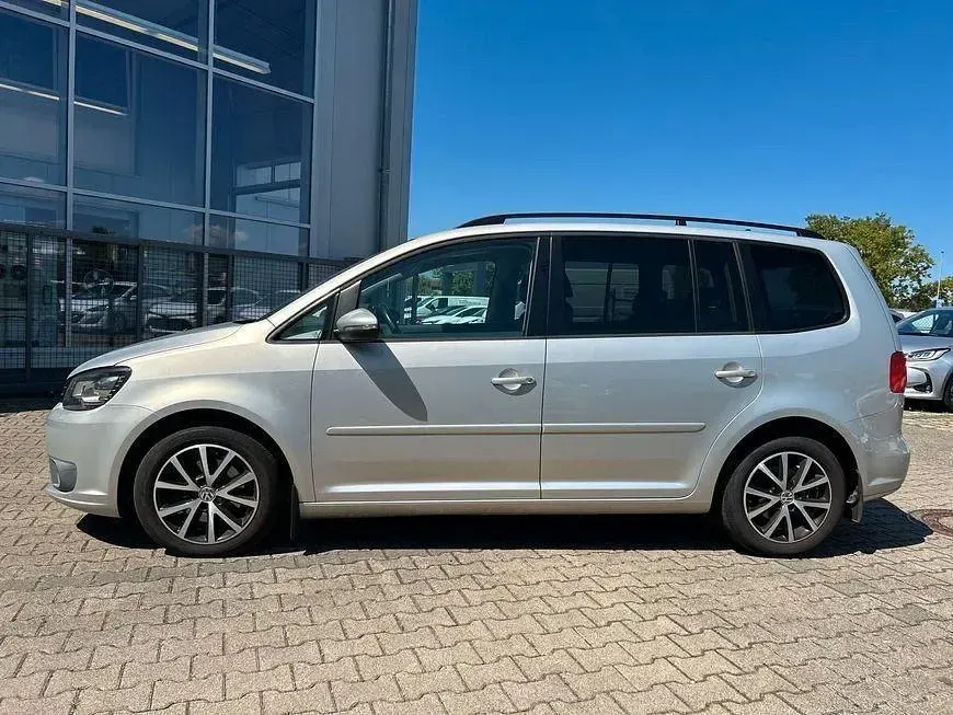 Gebraucht VW Touran Comfortline 140 PS (102 kW) 2011 Gold Van / Kleinbus