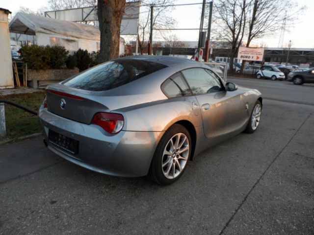 Gebraucht BMW Z4 Sport Line 265 PS (194 kW) 2007 Silber metallic Coupé