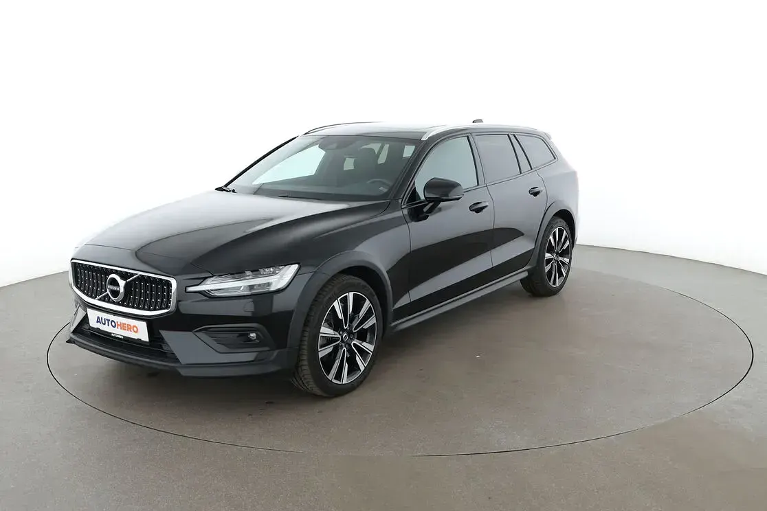 Gebraucht Volvo V60 CC Pro 250 PS (183 kW) 2020 Kombi