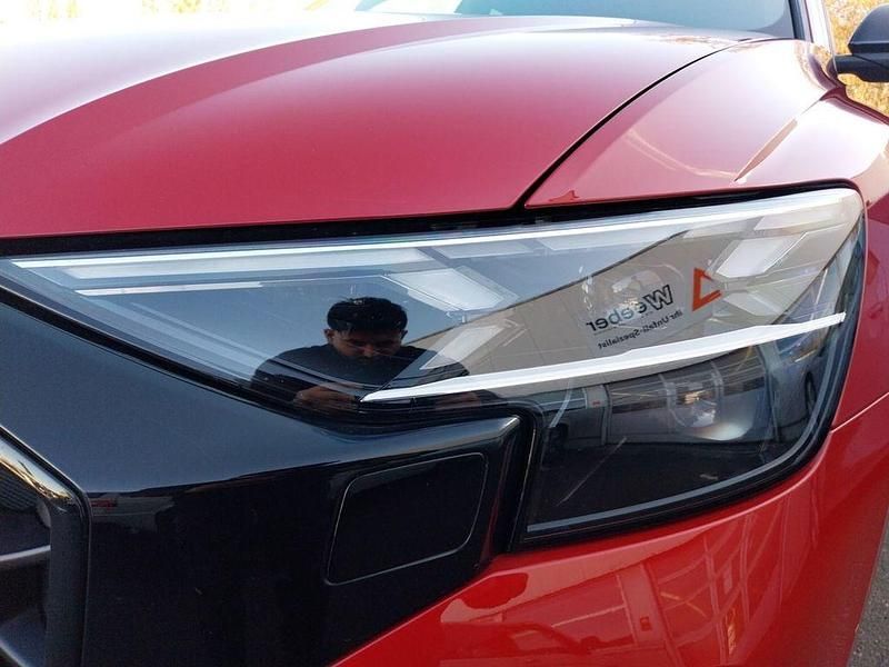 Gebraucht Audi Q8 Ambiente 489 PS (359 kW) 2025 Chilirot (metallic) SUV