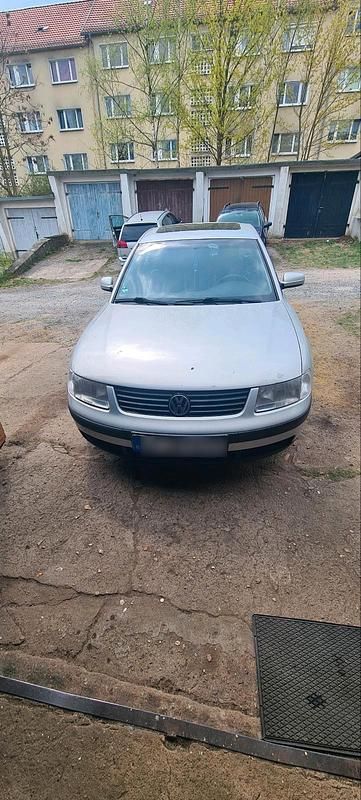 Second-hand VW Passat 130 CP (95 kW) 2000 Gri Berlinǎ