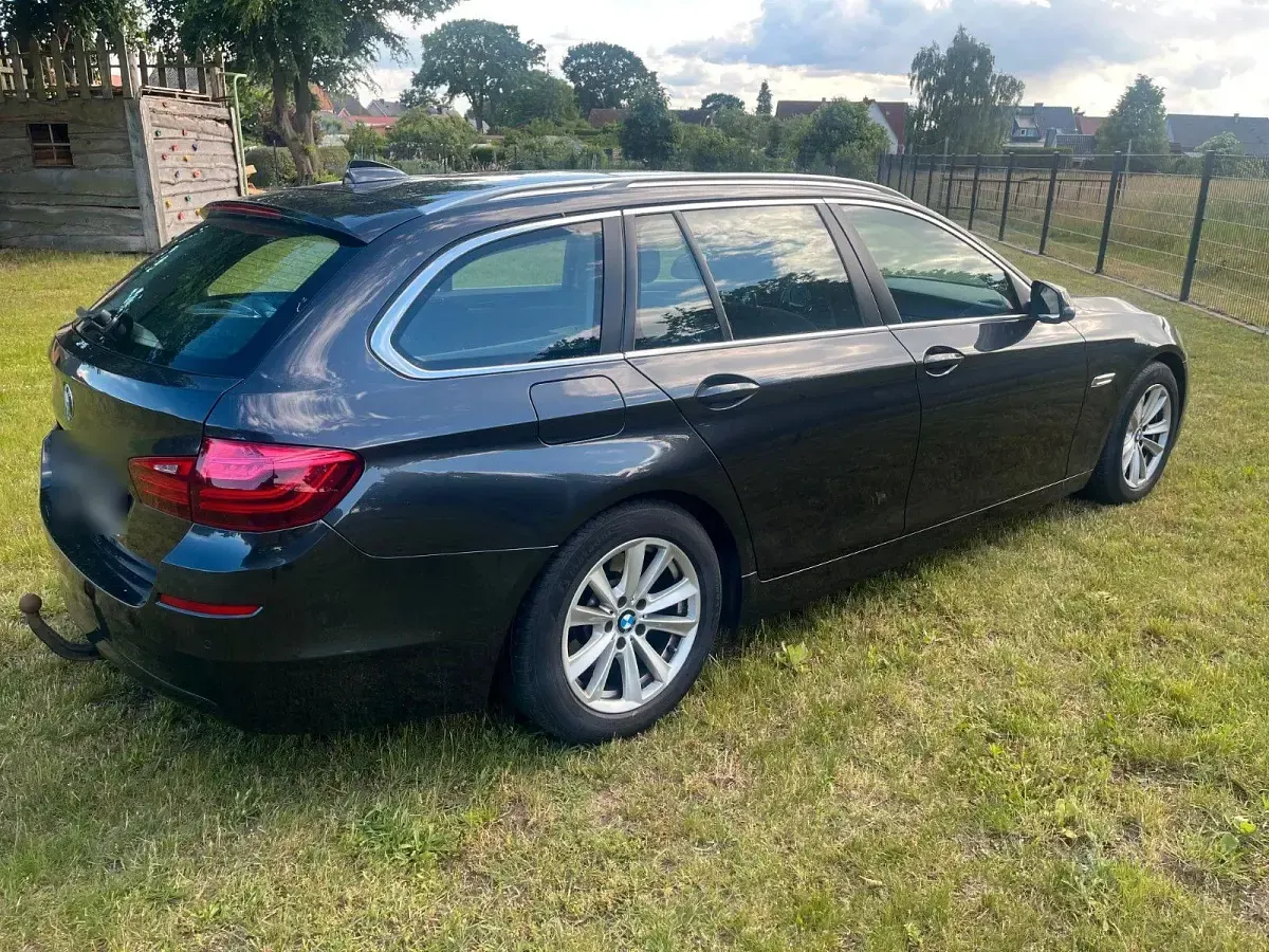 Gebraucht BMW 520 190 PS (139 kW) 2015 Grau Kombi