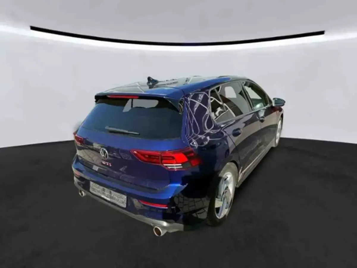 Second-hand VW Golf VIII GTI 245 CP (180 kW) 2024 Berlinǎ